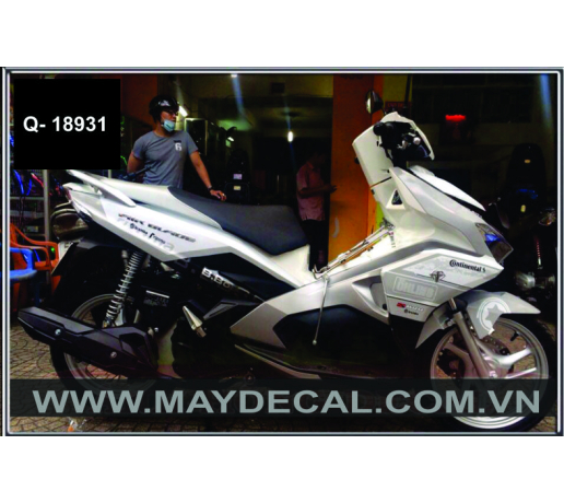 Q- 18931 AB 2016 OHLINS BBOSS TRANG DEN BAC