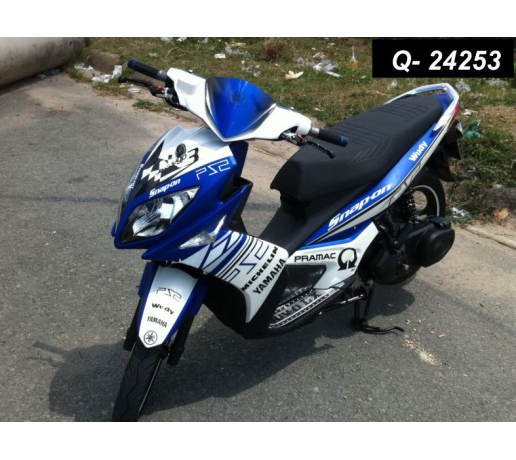 Q- 24253 NOUVO LX PS2 TRANG XANH GP