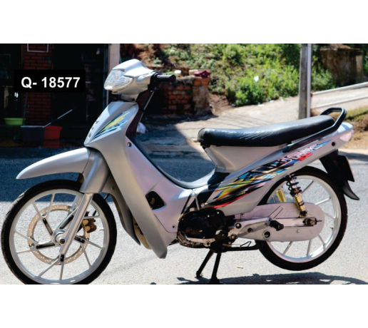 Q- 18577 WAVE DOI DAU 100 S MAU VANG XANH BAC