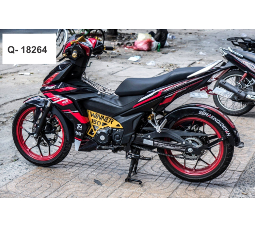 Q- 18264 WINNER NGK AKRAPOVIC DO DEN