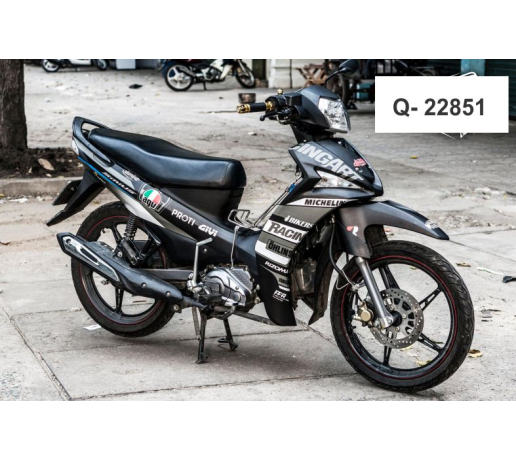 Q- 22851 SIRIUS FI RACINGART AGV DEN XAM BAC